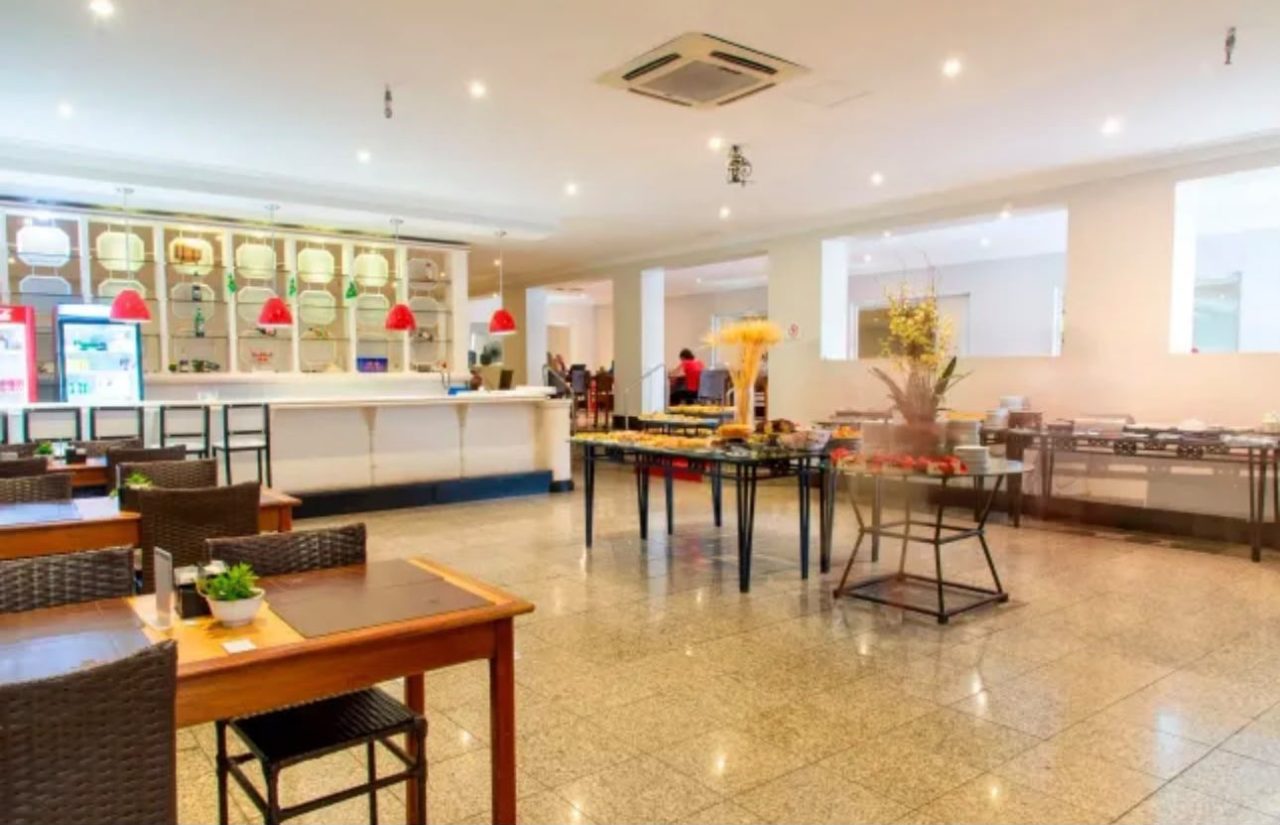Hotel 4