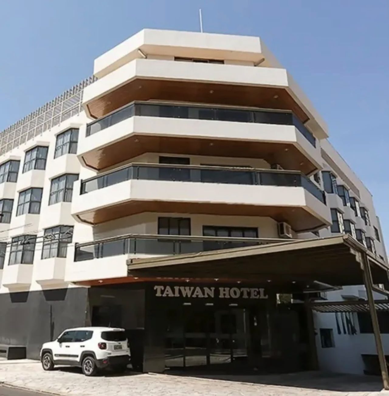Hotel 5